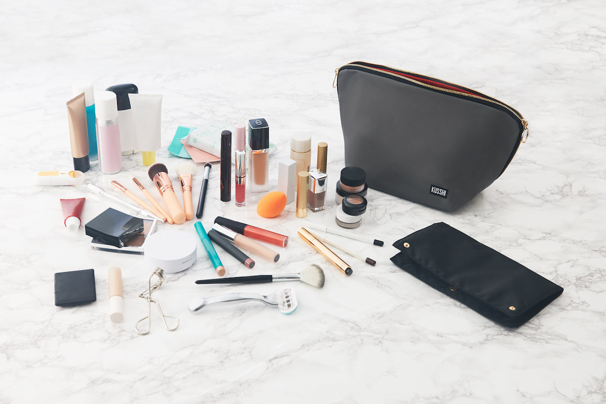 color: all; alt: Vacationer Large Size Makeup Bag | KUSSHI