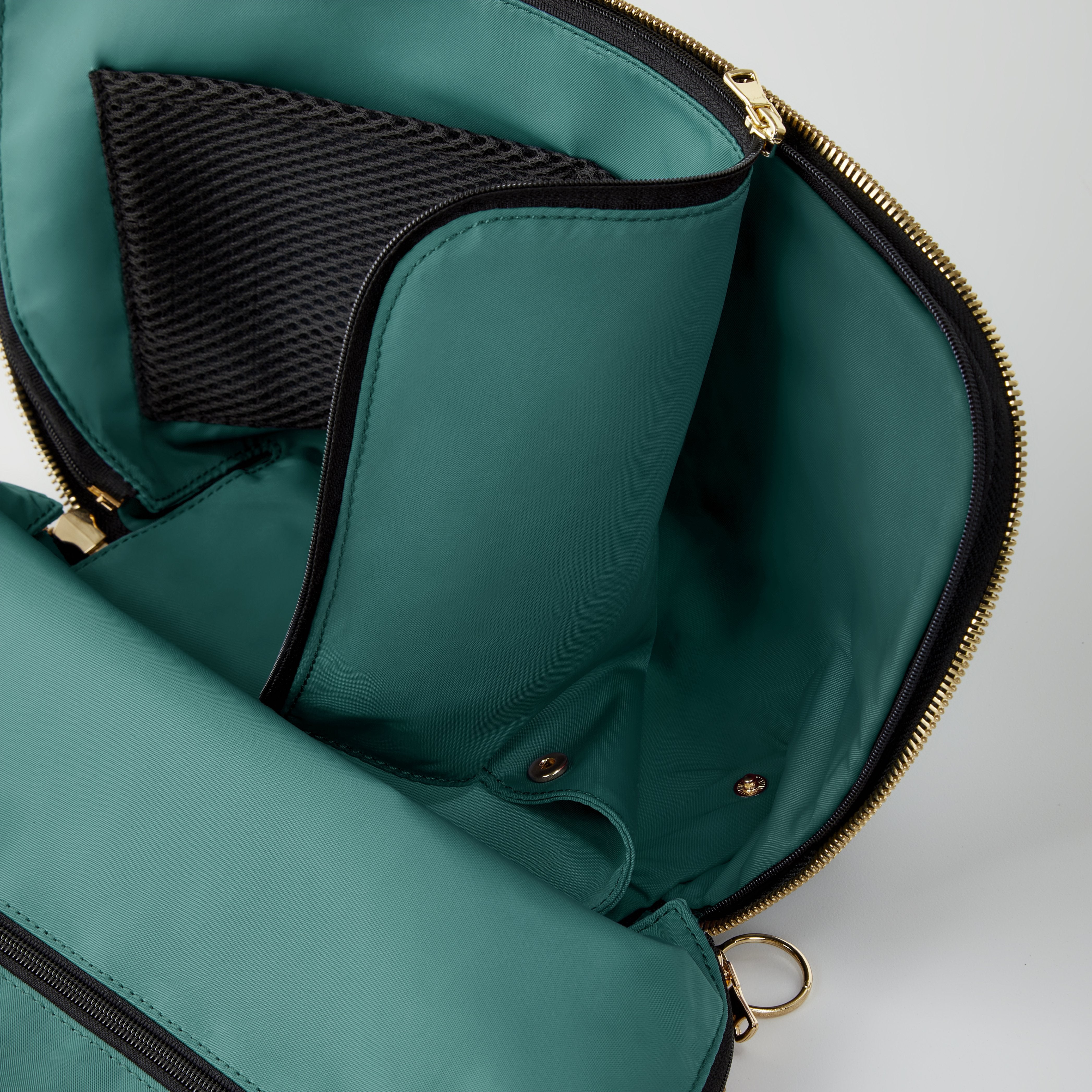 Signature Medium Size Makeup Bag | KUSSHI